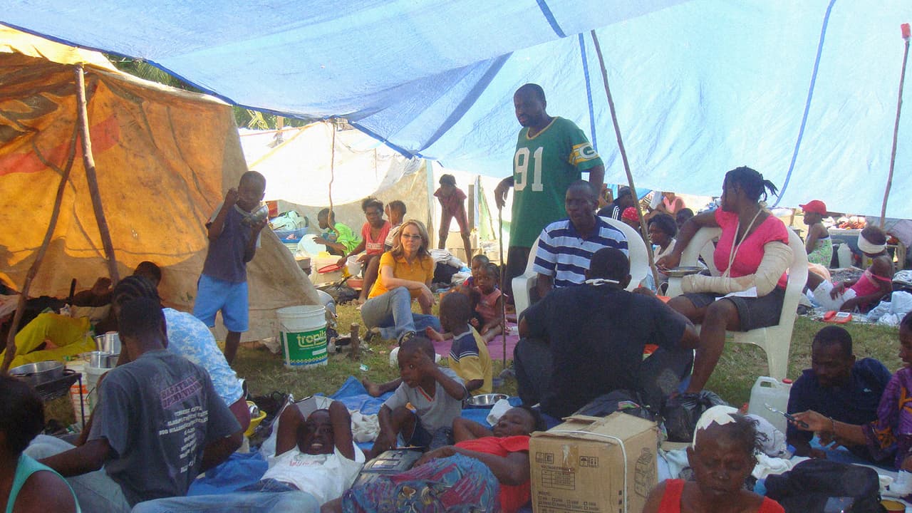 Her career as a journalist has led her to cover natural disasters inside and outside the US, such as the 2010 Haiti earthquake or the tornadoes that swept Oklahoma in 2013, among others.