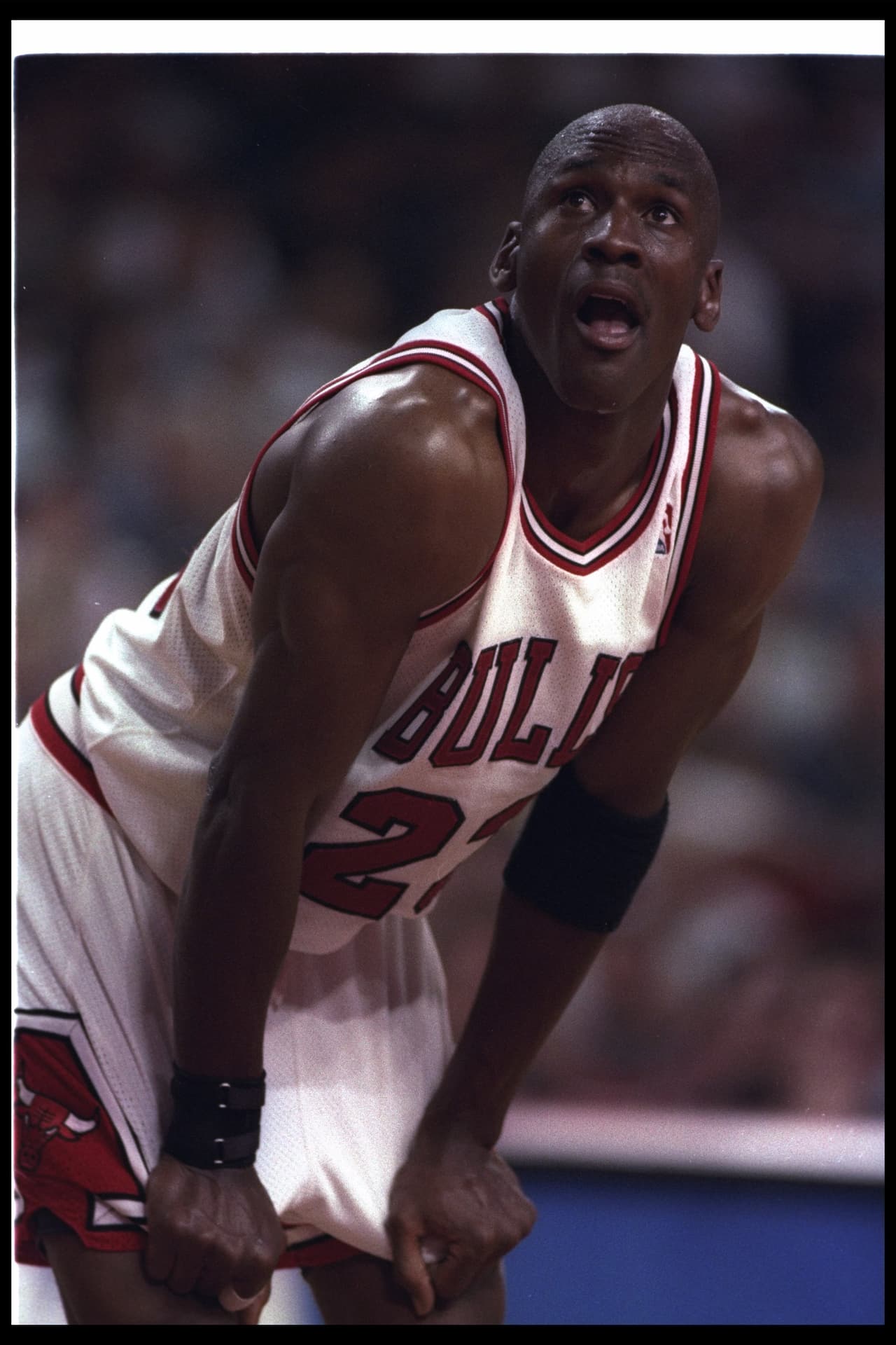 El equipo liderado por 
<b>Michael Jordan</b> ganaba el primer partido de la serie con un marcador de 100 – 92.