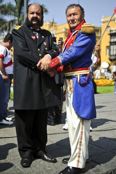 Los chilenos acuden a los hospitales y clínicas de Tacna, donde la atención médica es más barata, en tanto peruanos trabajan en la construcción y otros oficios en Chile.