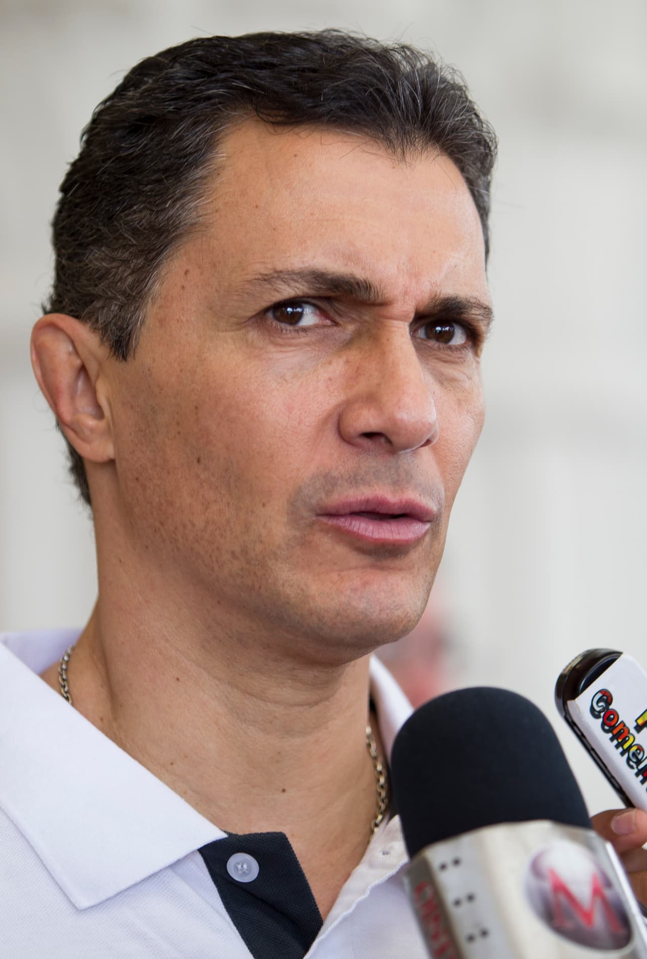 El exarquero de fútbol profesional Adolfo Ríos contenderá por la presidencia municipal del estado de Quéretaro, apoyado por el Partido Encuentro Social (PES).