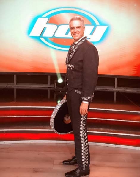 El actor Lisardo también se integró en esta nueva etapa de Hoy en la que se buscaba innovar con algunos paneles de discución y debate. Lisardo salió del programa a principios de 2017.