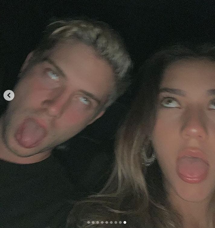 "Hemos pasado tantos momentos juntos y me emociona mucho todo lo que nos falta", advirtió.
<br>