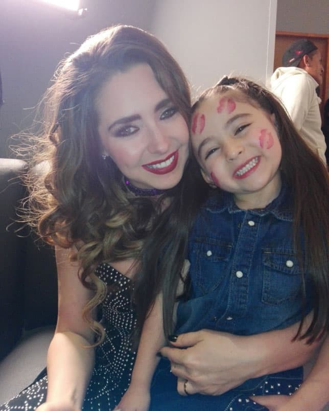 Tuvo mucha suerte en su debut, pues le tocó trabajar con un gran elenco en este melodrama de la productora
<b>Rosy Ocampo</b>.