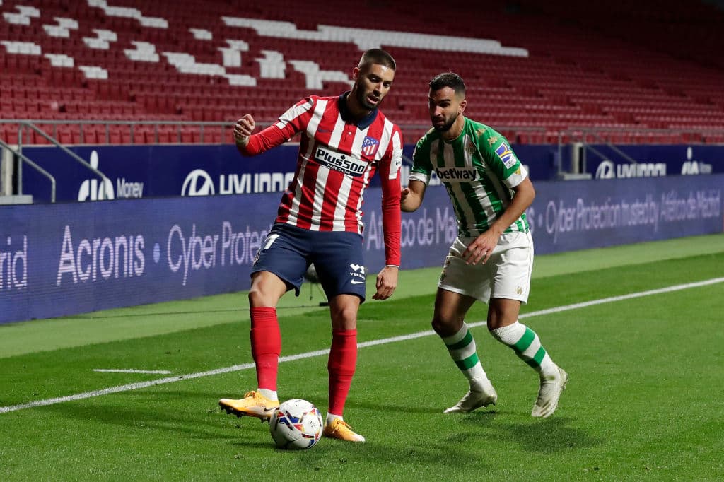 Atlético de Madrid vence al Betis en La Liga | Con goles de Llorente y Suárez, los colchoneros despacharon 2-0 a los de Pellegrini; Héctor Herrera ingresó al 46’.