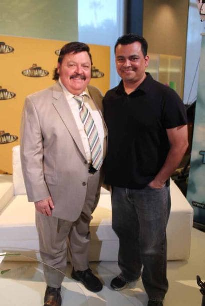 El rey del acordeón mexicano confesó delante de nuestras cámaras que tiene una segunda esposa, que siempre está con él y por supuesto que se trata de su acordeón. El cantante de ícono de la música norteña se presentará el próximo 26 de julio en el Forum de Los Ángeles, pero los boletos saldrán a la venta el 21 de febrero.