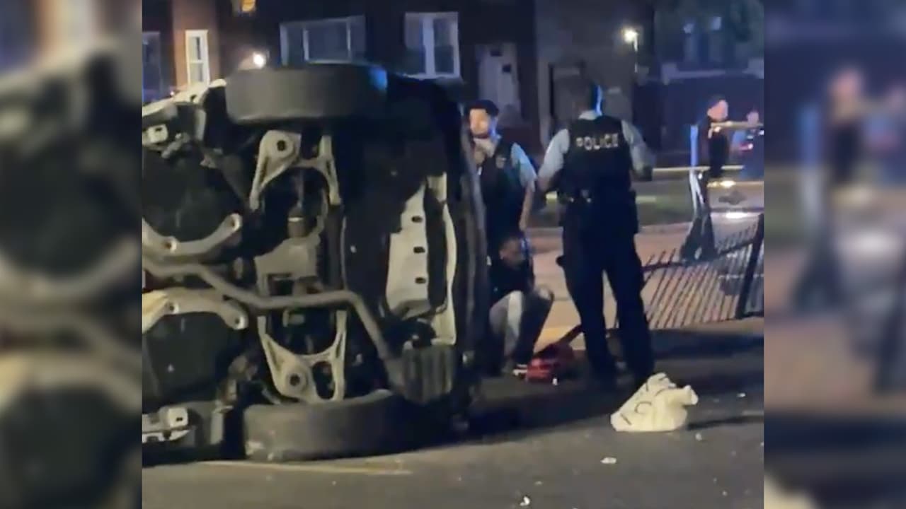 Dos policías resultan heridos tras choque con camioneta en Gresham