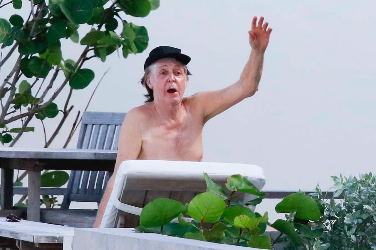 William Campbell es el nombre de quien supuestamente suplantó al verdadero Paul, después de ganar un concurso llamado ‘El doble de Paul McCartney’, el cual fue coordinado por el promotor de la banda, en ese entonces, Brian Epstein.