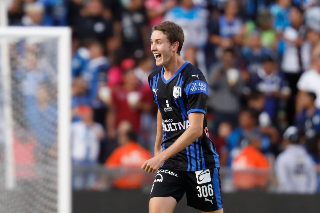 De acuerdo con varias fuentes también se coloca en la baraja a la promesa del Querétaro Marcel Ruiz. El yucateco de 18 años interesa y está en el radar del equipo tapatío. ¿Le darán libertad?