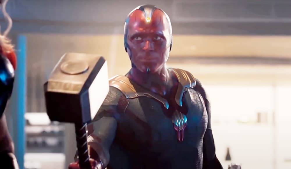 Vision con el Mjölnir en el MCU