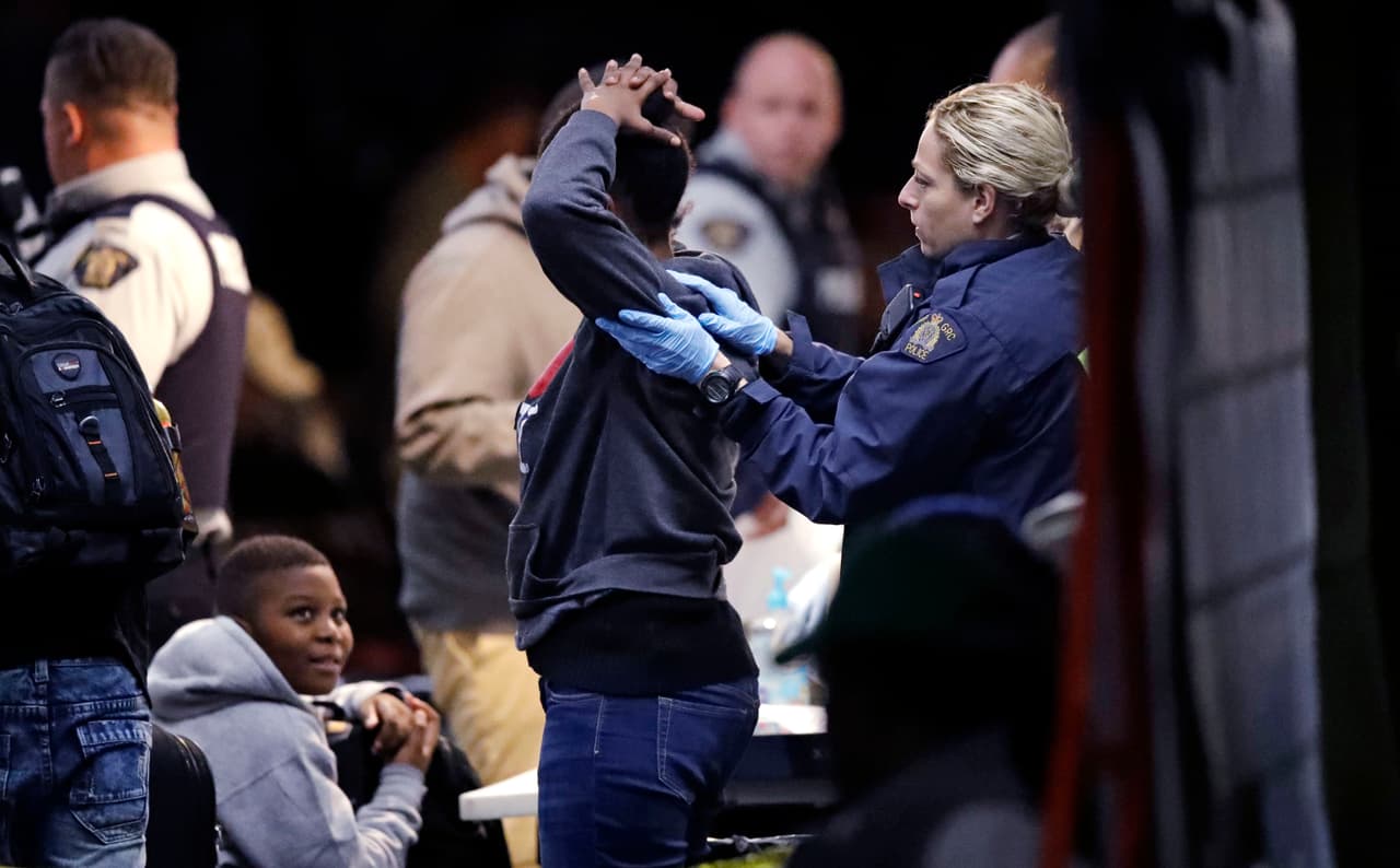 EEUU y Canadá formalizan pacto que devolverá a migrantes que crucen la frontera norte sin autorización