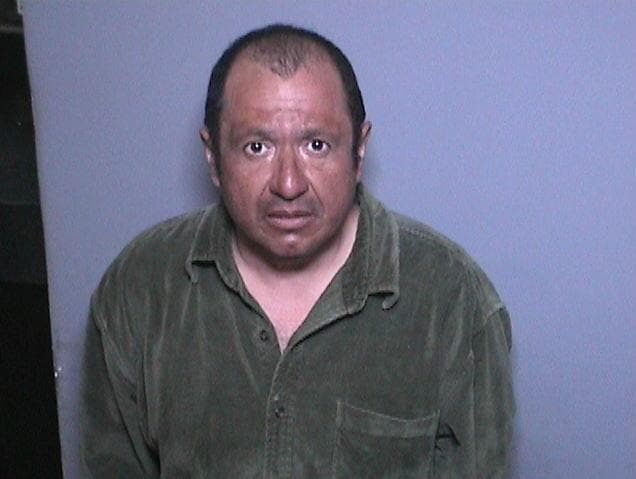 <b>Mario Ernesto Sandoval - 45 años</b>
<br>
<b>Última dirección conocida:</b> Stanton 
<br>
<b>Historial criminal</b>: agresión sexual, tocar por excitación sexual, exposición indecente, asalto a un oficial de paz, asalto. 
<br>
<b>Una violación de libertad condicional en 2020 </b>
<br>Sandoval uso su dispositivo GPS como lo exige la ley, y no se le informó por un tercio del tiempo que estuvo fuera de custodia.
<br>Liberado el 22/4/2020 después de cumplir 16 días de crédito por infringir la libertad condicional por no informar sobre cargar el monitor GPS a pesar de que la sentencia mínima es de 180 días y se le ordenó reportarse durante su libertad condicional.