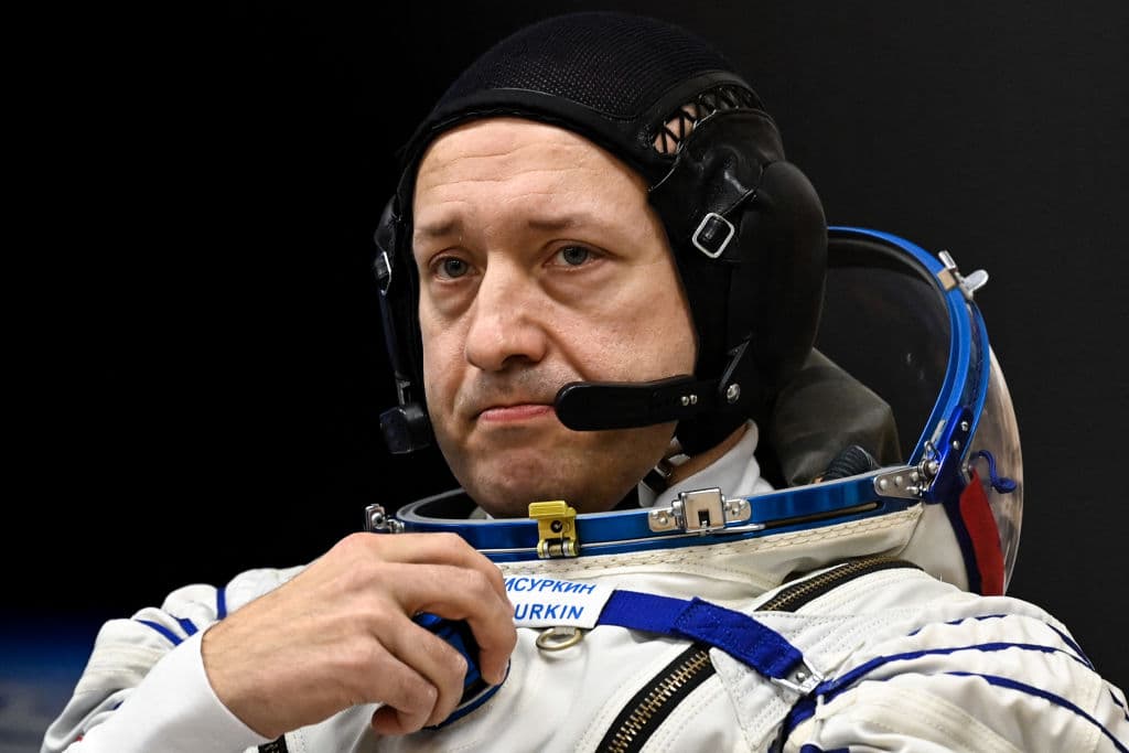 El cosmonauta Misurkin explicó que sus compañeros tendrán un programa que incluye actividades previstas como un torneo "amistoso" de bádminton.