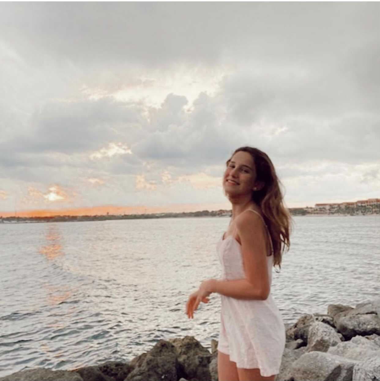 La mamá de Elissa Marie dentro de la novela es la actriz mexicana Gabriela Carrillo. 
<br>