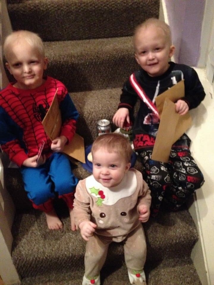 Desde entonces, son ellos quienes cuidan al más 'peque' de la casa.