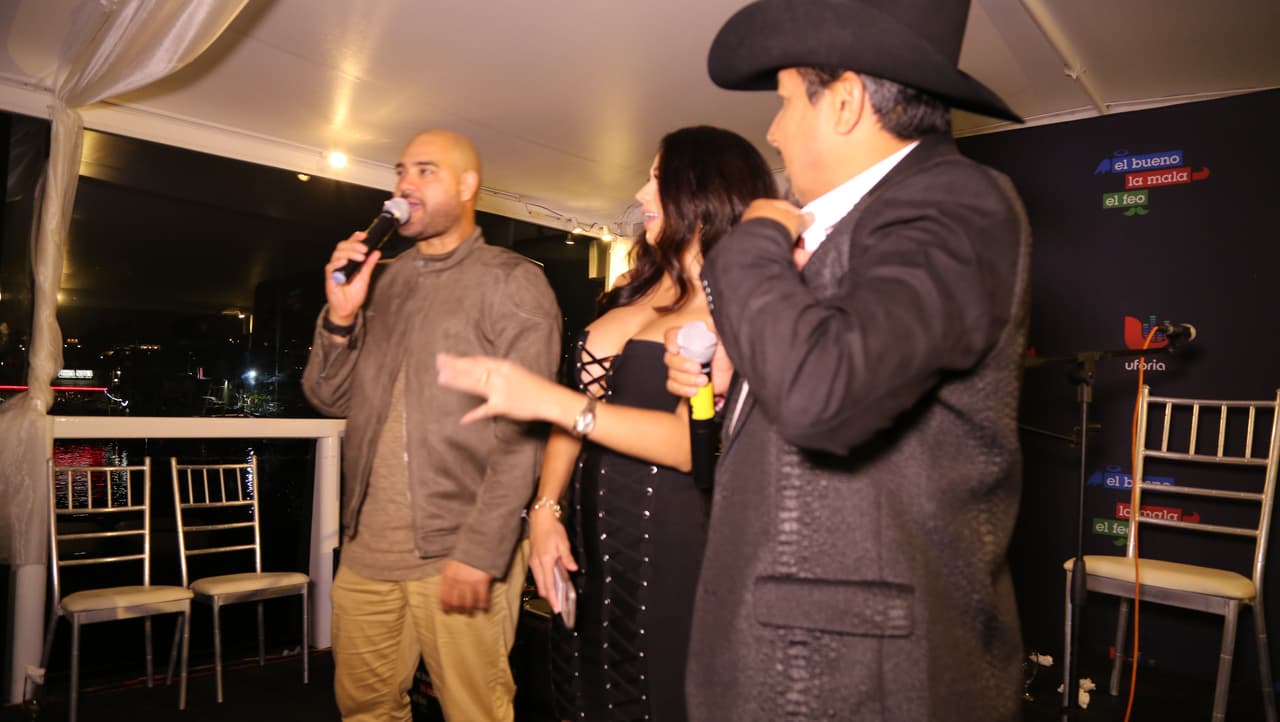 Raúl 'El Pelón', Carla Medrano y El Feo premiaron a sus oyentes con una noche inolvidable al lado de Calibre 50 en un bote privado.