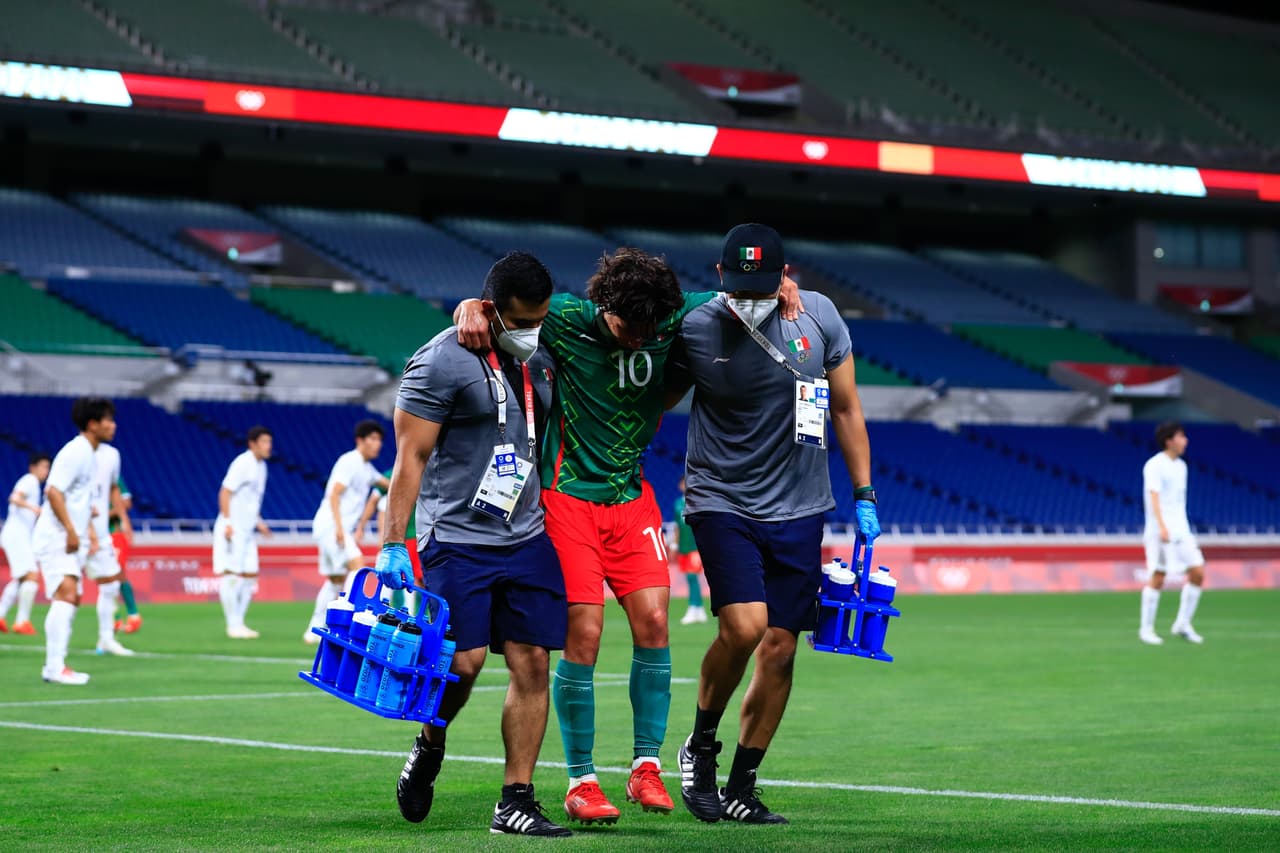 El Tri olímpico se subió al podio de Tokyo 2020 luego de vencer con claridad a Japón en el duelo por la medalla de Bronce y gracias a los goles de Sebastián Córdova, Johan Vázquez y Alexis Vega.