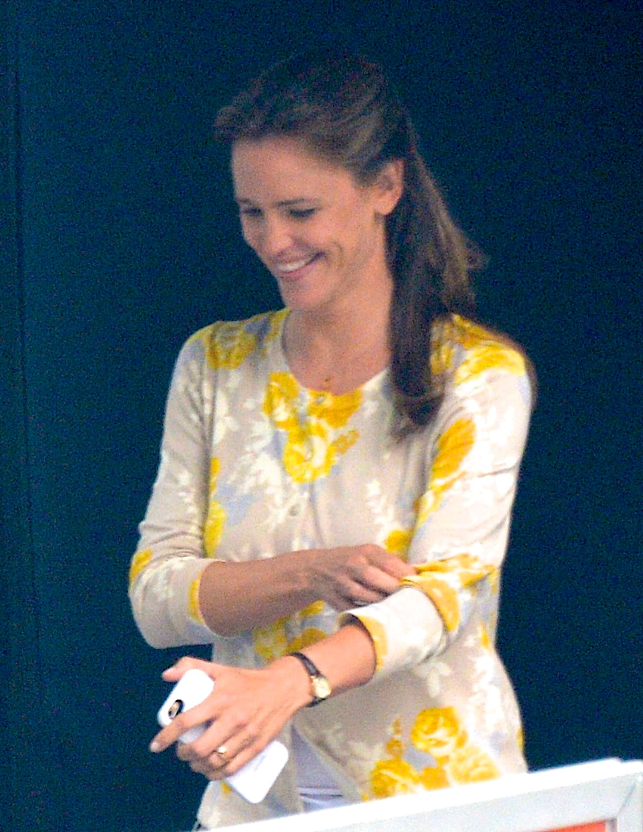 La estrella de cine se ve de lo más sonriente en el set de su nueva película 'Miracles From Heaven'.