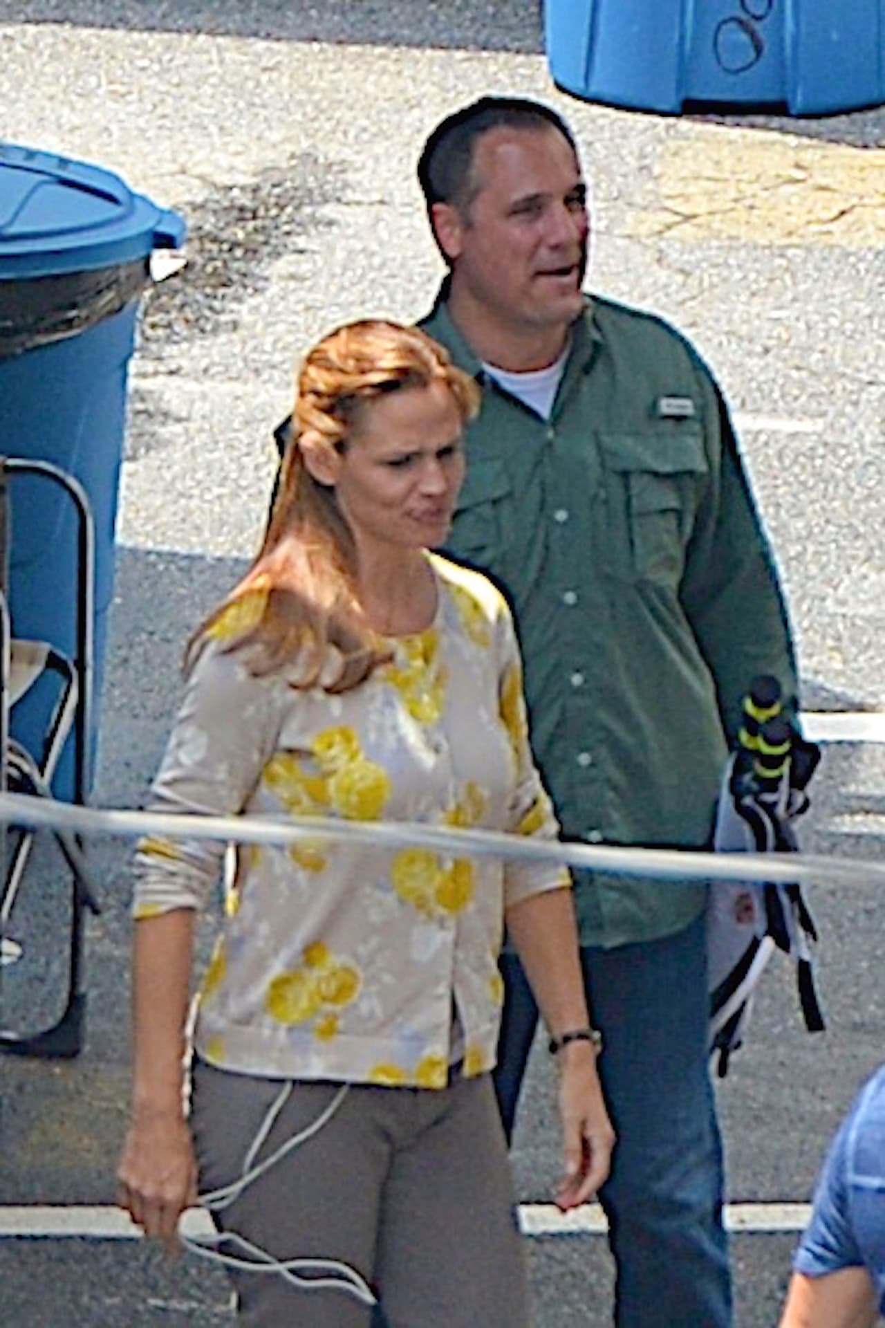 La estrella de cine se ve de lo más sonriente en el set de su nueva película 'Miracles From Heaven'.