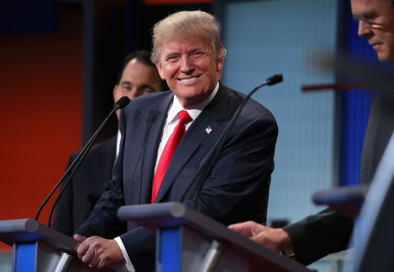 Activistas preparan marcha contra candidatos republicanos el día del debate en Colorado