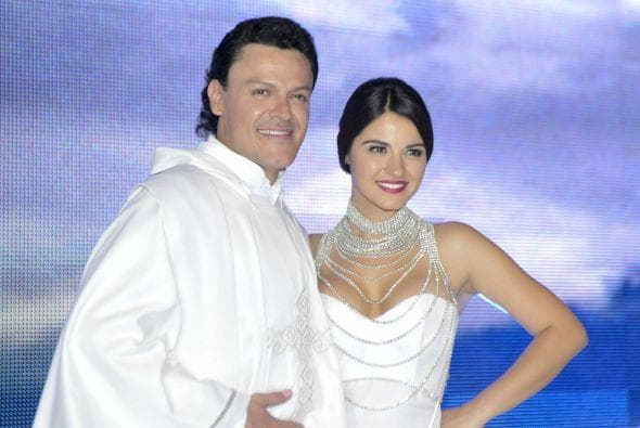 Tal parece que el actor no convence como protagonista de telenovela, pues la pareja que realizó con 
<b><a href="http://www.univision.com/temas/maite-perroni">Maite Perroni</a></b> tampoco fue un éxito, al contrario, tuvieron que cortar la historia de 'Cachito de cielo' y modificarla para subir el rating, pero desafortunadamente este no sucedió.