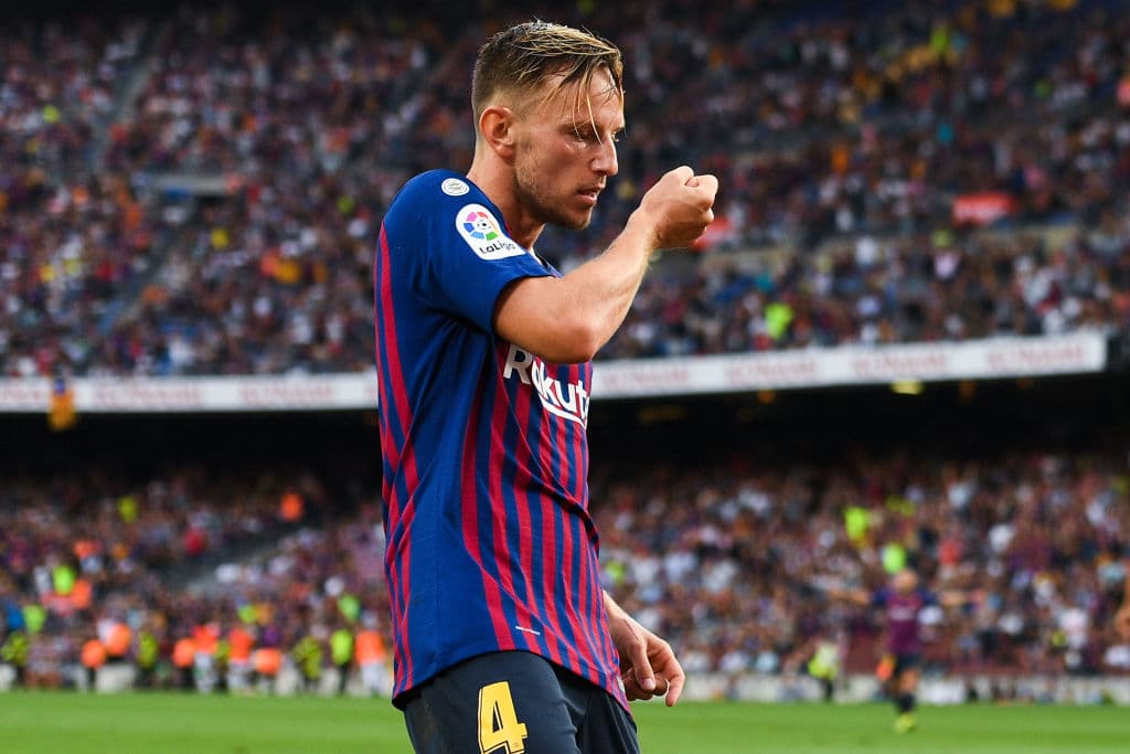 Rakitic, tras pase de Messi, continuó el concierto de goles para poner al minuto 7 del segundo tiemo el 5-2.