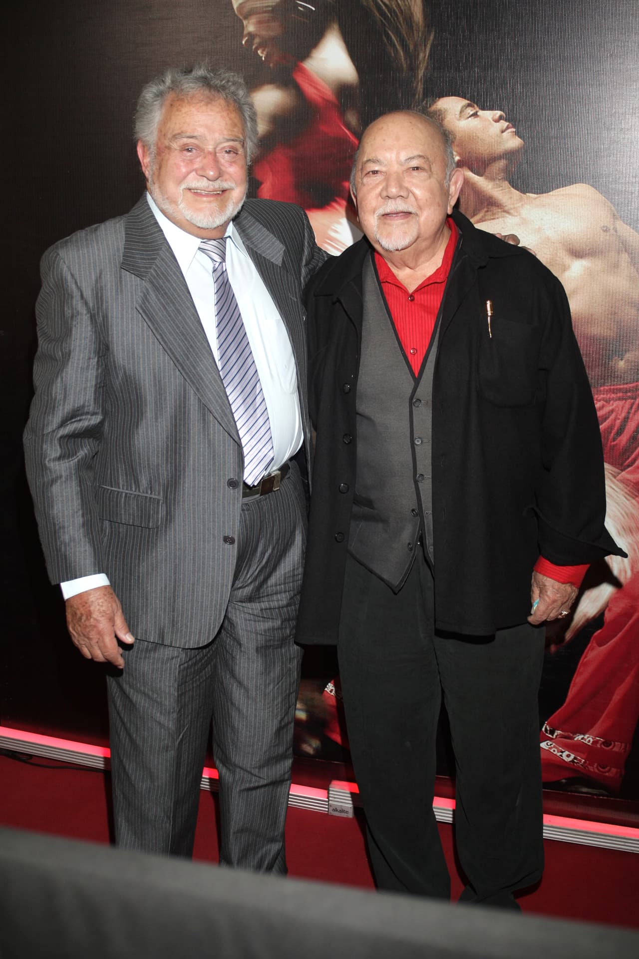 Leopoldo Ortín Campuzano nació el 16 de abril de 1928 en la Ciudad de México, tuvo una productífera carrera como actor en cine, televisión, teatro y doblaje.