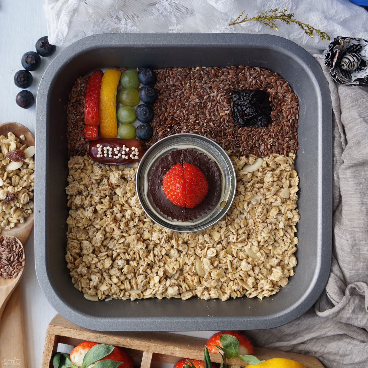 La diseñadora incluso ha realizado emojis muy representativos, como el de la popular red social.