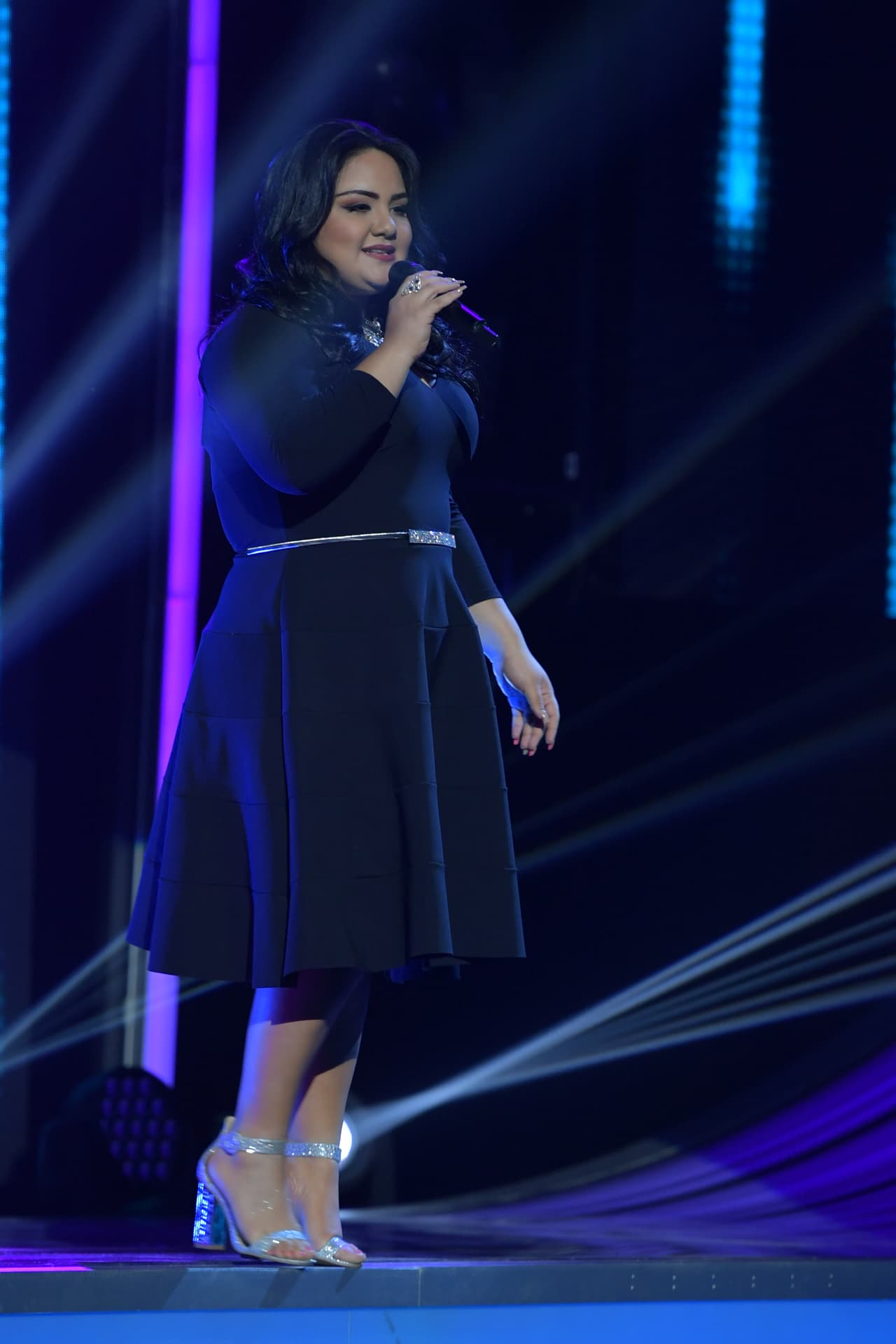 Sandra contó un poco de su trabajo como mesera en el restaurante de su familia, donde se le dio la oportunidad de mostrar su talento como cantante.