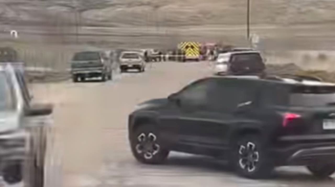 Volcadura en Magna deja estudiante de 15 años muerta y otros cuatro alumnos lesionados