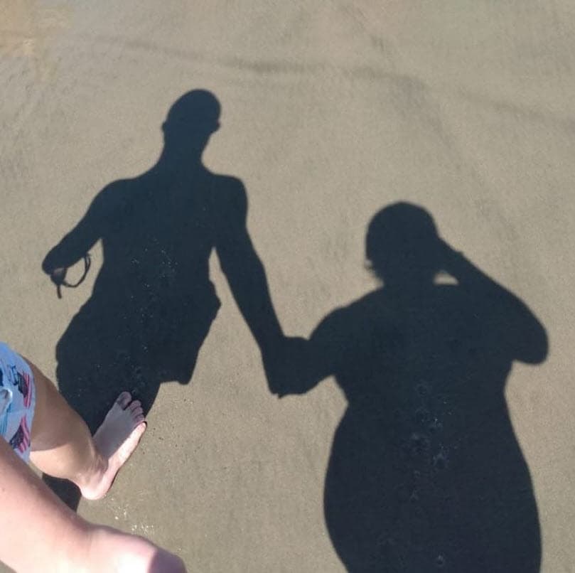 Incluso, en 2020 compartió que le estaba dando 
<b>clases de manejo</b> para que en algún momento de su vida pudiera trasladarse.
<br>