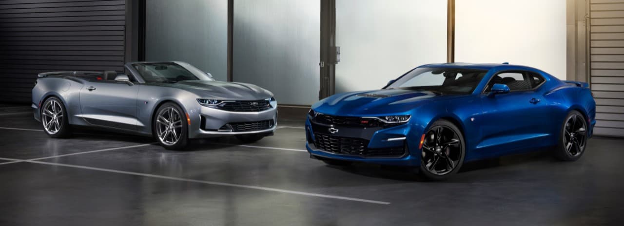 Este año Chevrolet decidió otorgar un frontal diferente a cada versión. 
<b>Las versiones LS, LT y RS</b> cuentan con una fascia en un solo color, mientras que las versiones SS con un elemento central en color negro colocada entre la parrilla delantera y la rejilla inferior. La versión SS, es la que visualmente luce más diferente.
