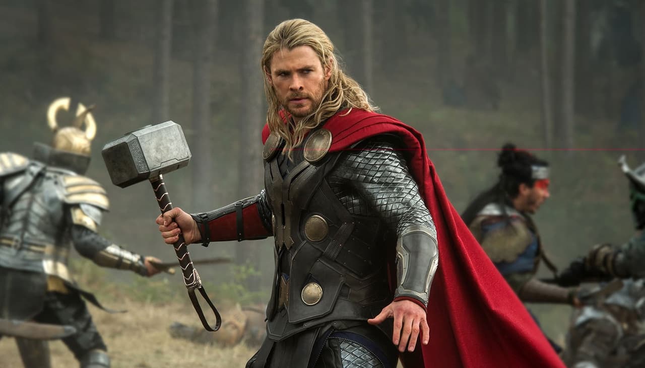 Chris Hemsworth en la película 'Thor: un mundo oscuro' (2013)