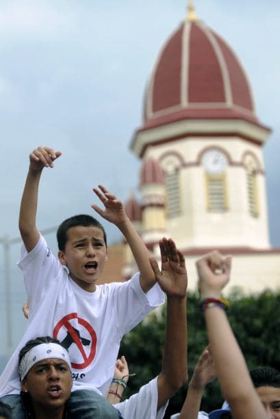 Tan sólo las cifras oficiales arrojaron que desde enero, alrededor de 340 personas han sido asesinadas en Medellín.