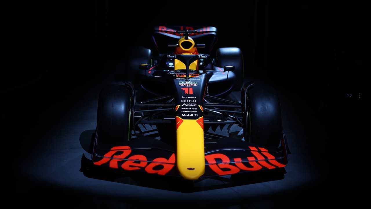 Este es el RB18, monoplaza que conducirá Max Verstappen y Sergio 'Checo' Pérez.