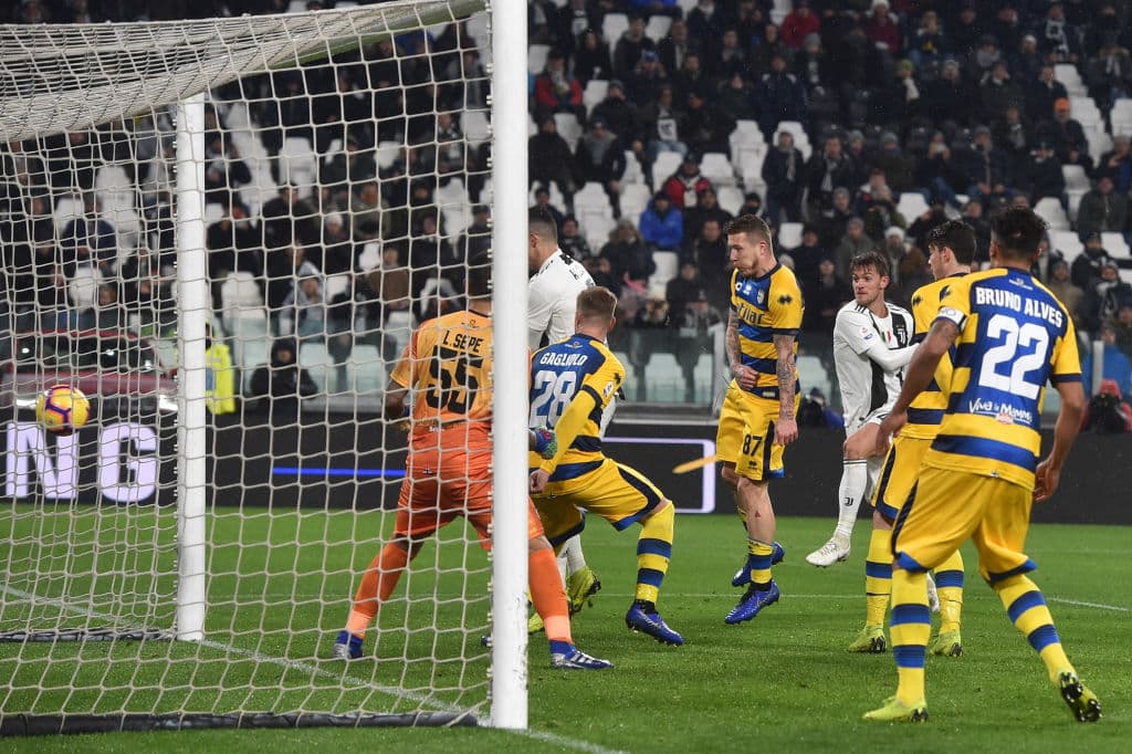 En el segundo tiempo, Daniele Rugani amplió la ventaja de la 'Juve' a 2-0 con un zurdazo dentro del área.