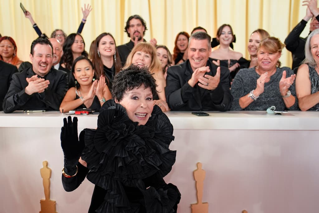 Moreno añadió que la situación actual es "chocante" y que depende de la comunidad latina cambiar las cosas.