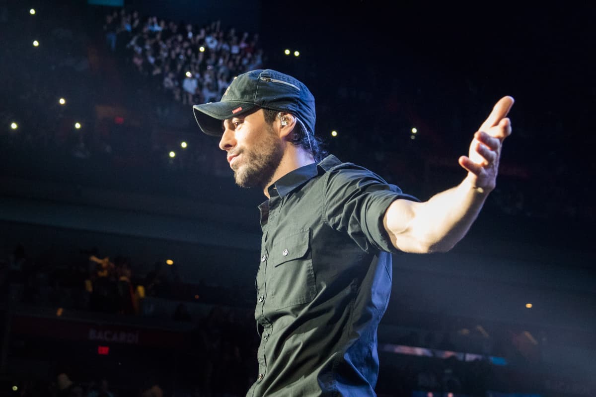 Al igual que una gran aceptación dentro del género urbano, gracias a sus colaboraciones. 
<br>