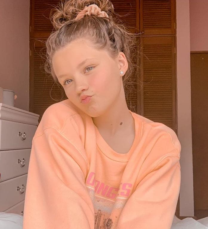 Después de ser parte de la 'tropa Lascuraín', Isabella participó en otros melodramas de Juan Osorio, como Sueño De Amor y Mi Marido Tiene Familia.
<br>