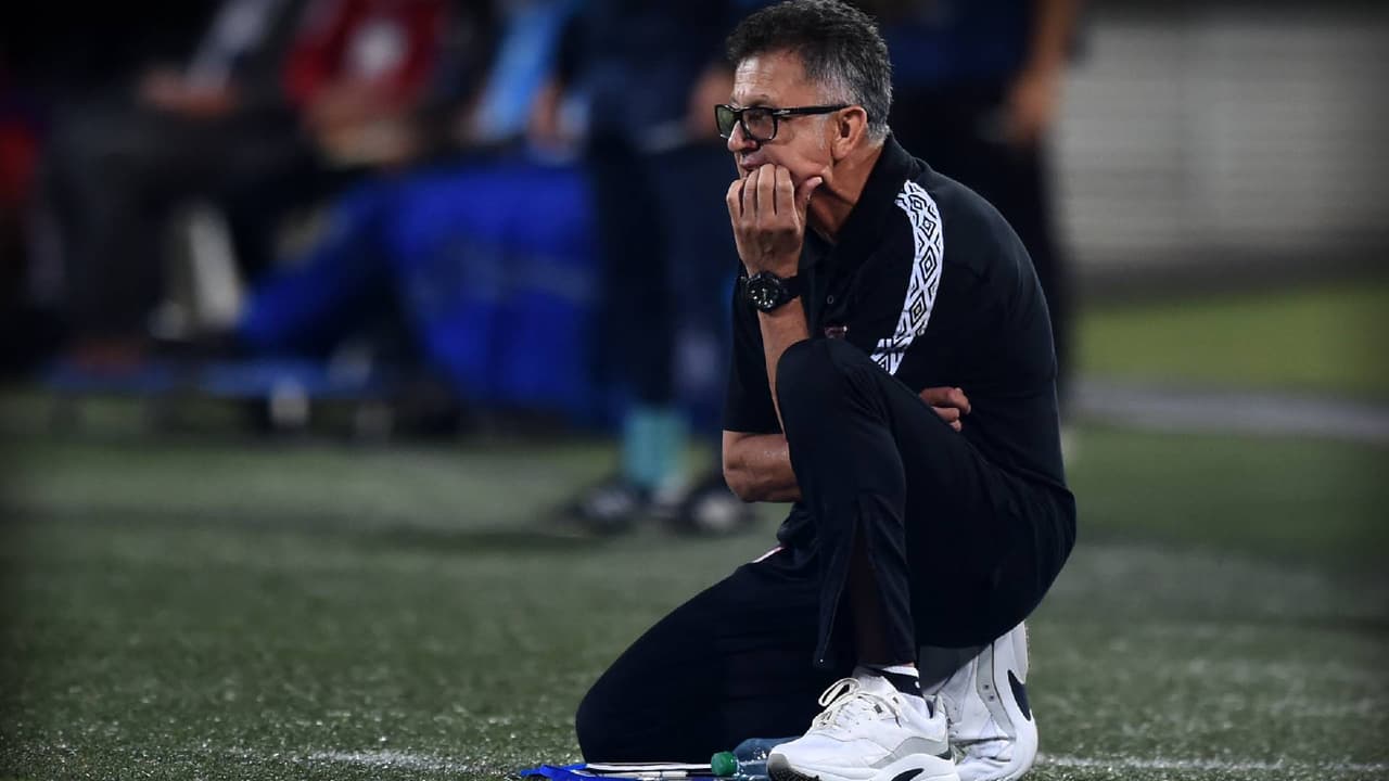 Juan Carlos Osorio agrede a jugador rival en Copa Sudamericana