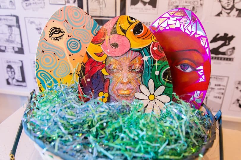 <a href="https://southstreet.com/events/south-street-egg-hunt-2023/"><b>South Street Egg Hunt 2023 (Hasta el 9 de abril)</b></a>. Explora South Street Headhouse District en busca de más de 50 huevos diseñados por artistas locales, estudiantes y dueños de negocios. Estos huevos se esconderán en los frentes de las tiendas y escaparates de negocios en todo el distrito.