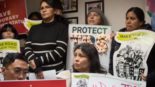 Corte le cierra el camino a la Green Card a inmigrantes con TPS