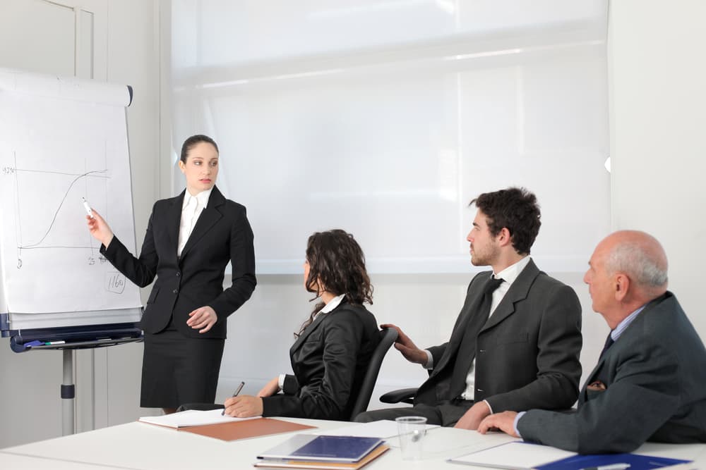 Es el tiempo de la creación literaria, del invento, la introducción de técnicas novedosas en tu empleo, encontrar vías para resolver problemas y aumentar tus ingresos mediante la aplicación de ideas muy positivas.