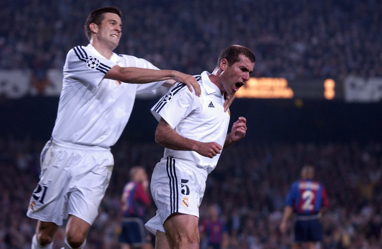 El partido de ida se celebró en el Camp Nou el 23 de abril del 2002 donde el Real Madrid se impuso claramente 2 a 0 al Barcelona con un golazo de antología de Zinedine Zidane arrancando el segundo tiempo más otro tanto agónico de Steve McManaman.