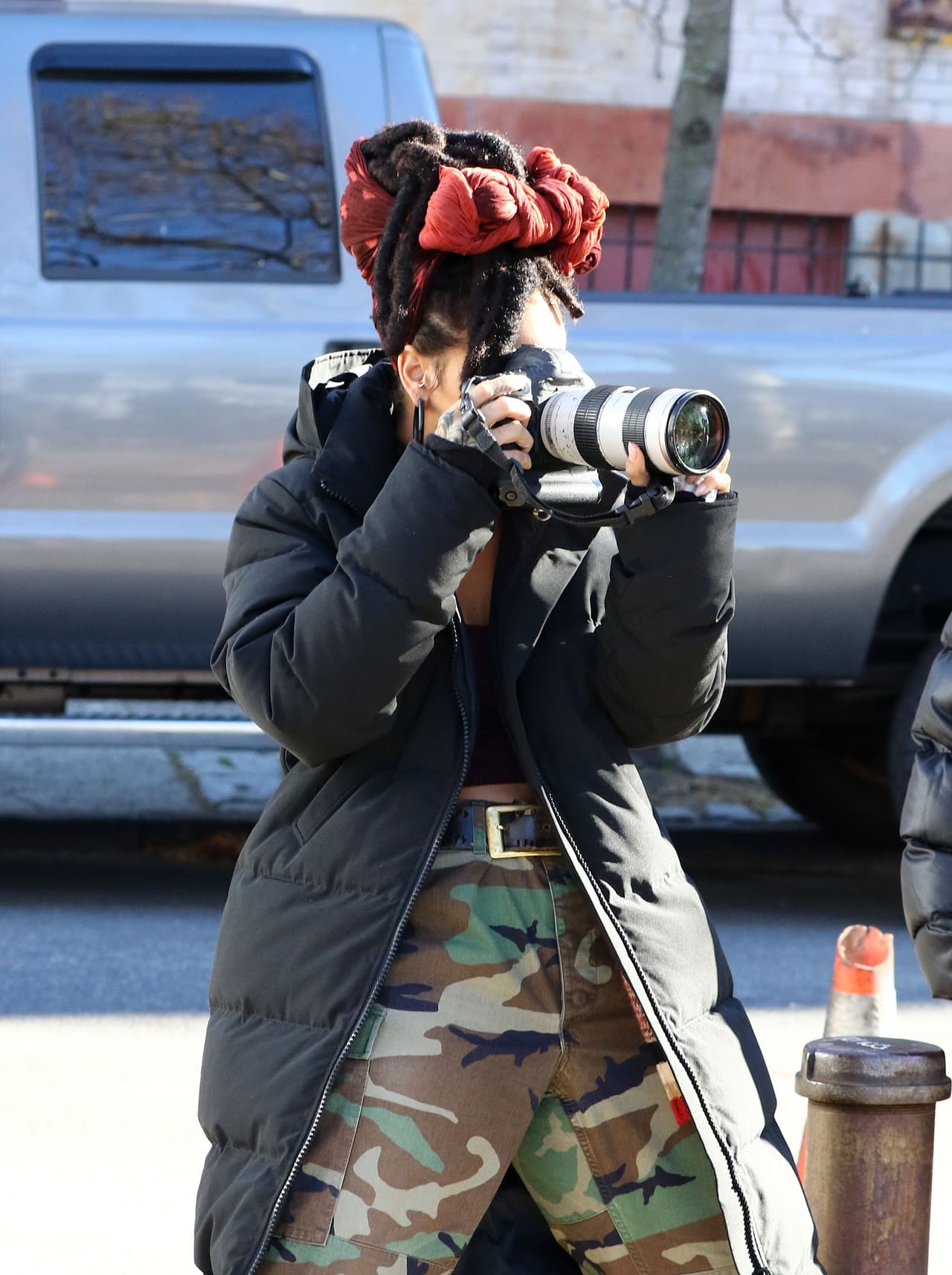 Y como si nada, ¡se puso a probar la cámara y sacar imágenes!
