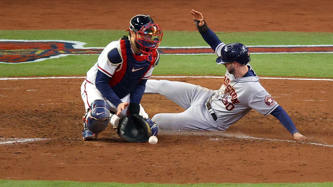 Kyle Tucker amplió la ventaja del equipo anotando en la séptima entrada tras hit de Maldonado.
