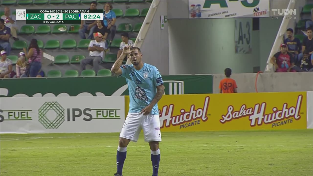 Y va de nuevo... Cardona festeja como lo hizo contra Chivas