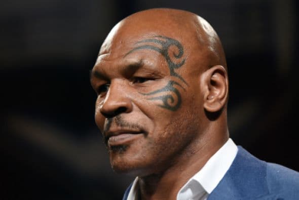 Otro de los grandes escándalos fue el del boxeador, Mike Tyson, quien en 1995 fue acusado por una mujer de haber abusado de ella en un centro nocturno.