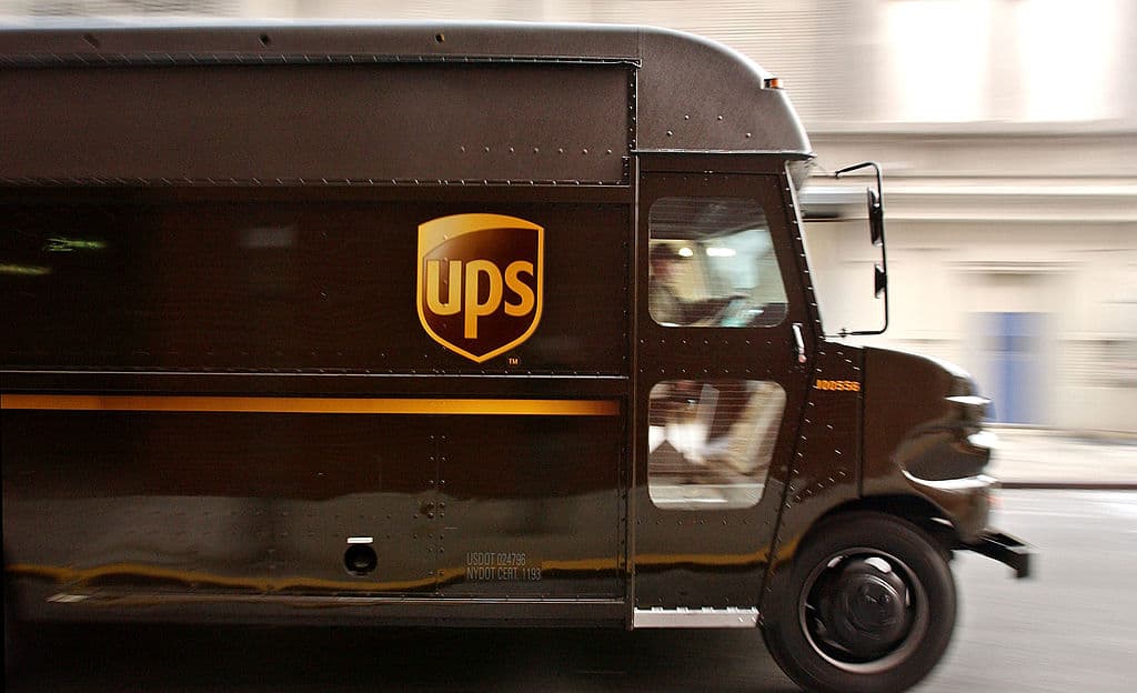 Conductor de UPS muere en accidente con un camión de carga en  el condado de Tulare