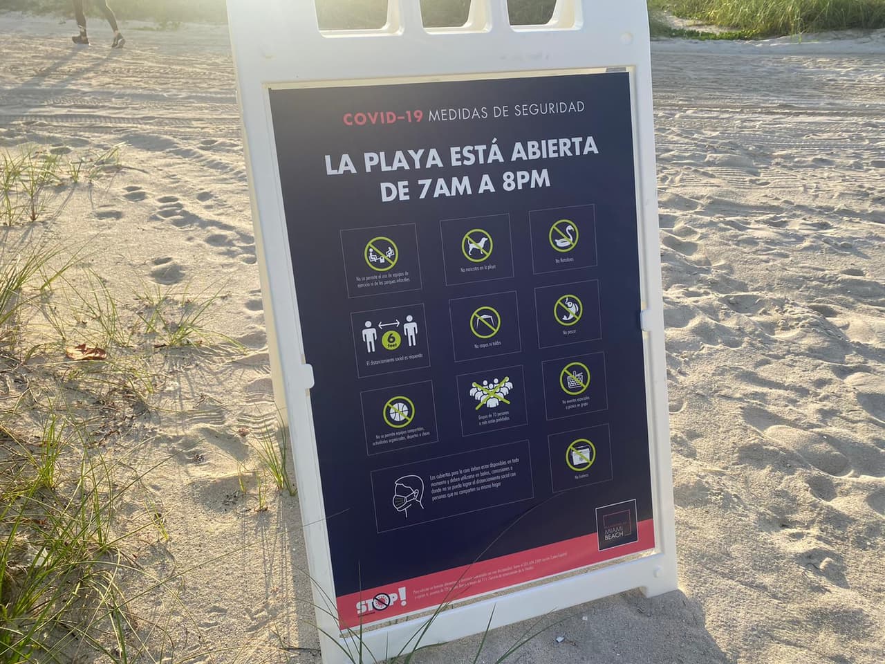 <a href="https://www.univision.com/local/miami-wltv/estas-son-las-reglas-que-deben-seguir-los-visitantes-de-las-playas-de-miami-dade-tras-cierres-del-coronavirus">Aquí puede saber más</a> sobre las reglas y protocolos de seguridad que debe seguir en las playas del condado Miami-Dade.