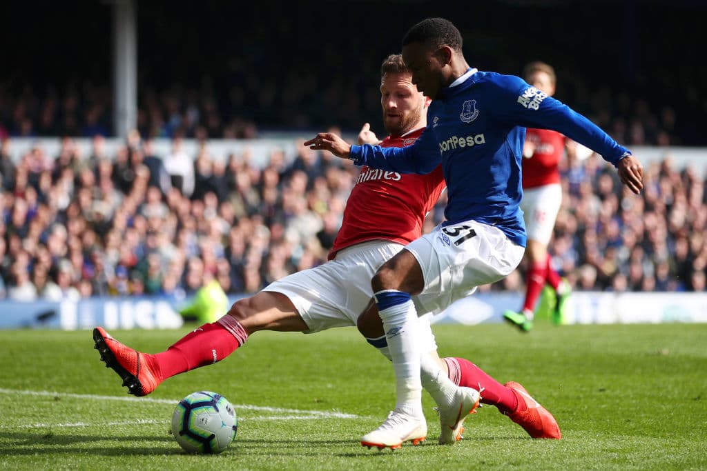 El
<b> </b>RB Leipzig
<b> </b>habría llegado a un acuerdo con el Everton
<b> </b>para cerrar el fichaje del delantero inglés Ademola Lookman, según informa Sky Sports. La operación asciende a unos 22.5 millones de libras esterlinas y es probable que el anuncio se haga oficial en las próximas horas.